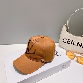 Бейсболка Louis Vuitton Новая бейсболка LV, тщательно изготовлена