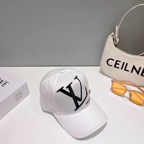 Бейсболка Louis Vuitton Новая бейсболка LV, тщательно изготовлена