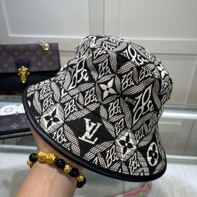 Новинка! Louis Vuitton представляет новую модель рыбацкой кепки L