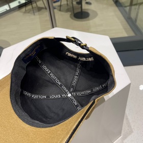 (LV Louis Vuitton) Новая модель вышитой бейсболки в минималистичн