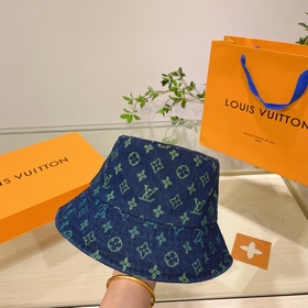 Новая модель джинсовой кепки в стиле рыбацкой кепки от LV Louis V