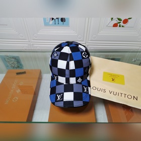 Новейшая модель на официальном сайте LV, изготовлена из высококач