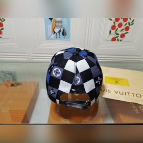 Новейшая модель на официальном сайте LV, изготовлена из высококач