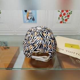 Новейшая модель на официальном сайте LV, изготовлена из высококач
