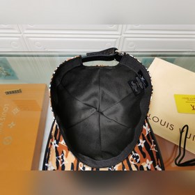 Новейшая модель на официальном сайте LV, изготовлена из высококач