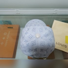 Новейшая модель на официальном сайте LV, изготовлена из кожи верх