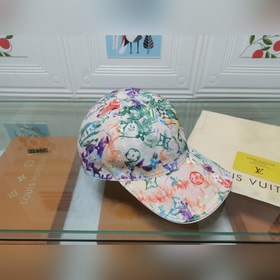 Новая модель на официальном сайте Lv, изготовлена по оригинальном