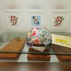Новая модель на официальном сайте Lv, изготовлена по оригинальном