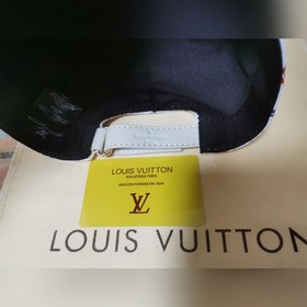Новейшая модель на официальном сайте LV, изготовлена из кожи верх