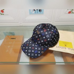 Новейшая модель на официальном сайте LV, изготовлена из кожи верх