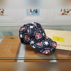 Новая модель на официальном сайте Lv, изготовлена по оригинальном