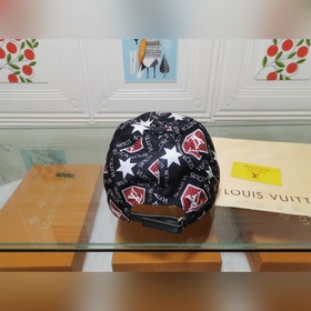 Новая модель на официальном сайте Lv, изготовлена по оригинальном