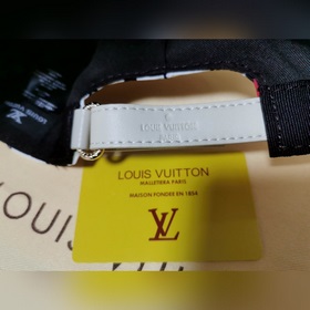 Новая модель на официальном сайте Lv, изготовлена по оригинальном