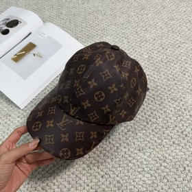 Louis Vuitton LV бейсболка