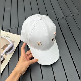 Louis Vuitton представляет новую бейсболку LV, изготовленную с вы