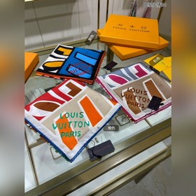 Новые изделия из шелка, синхронизированные с магазинами, искренне