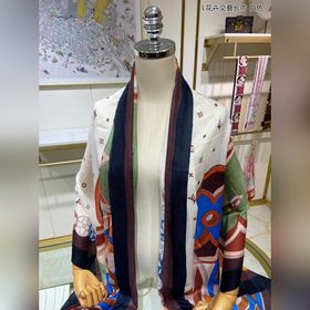 Длинный шарф из кашемира, доступен в магазинах, высокое качество,