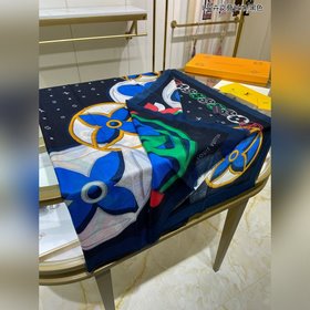 Длинный шарф из кашемира, доступен в магазинах, высокое качество,
