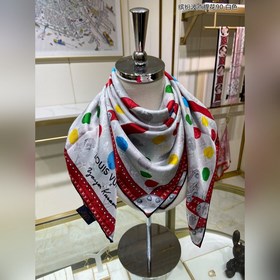 Высокое качество, синхронизация с фирменными магазинами, искренне