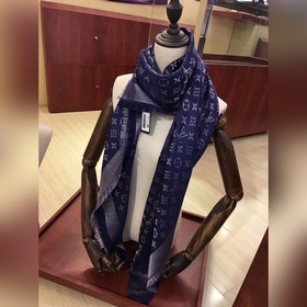Louis Vuitton. 【Синий серебряными нитями】 【Классический шарф Loui