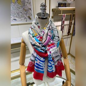 Длинный шарф из кашемира, доступен в магазинах, искренне рекоменд