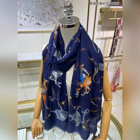 Длинный шарф из кашемира, доступен в магазинах, высокое качество,