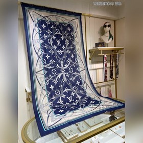 Длинный шарф из кашемира, доступен в магазинах, высокое качество,