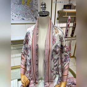 Длинный шарф из кашемира, доступен в магазинах, высокое качество,
