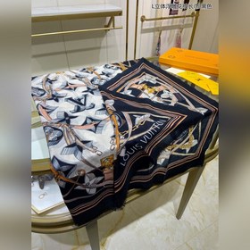 Длинный шарф из кашемира, доступен в магазинах, высокое качество,