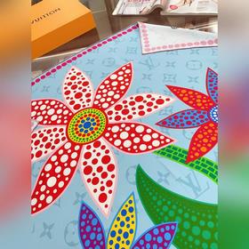 LV x YK FLOWERS Коллекция Louis Vuitton x Yayoi Kusama представля