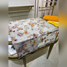 Длинный шарф из кашемира, доступен в магазинах, высокое качество,