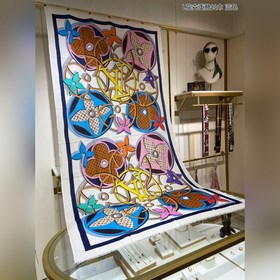 Длинный шарф из кашемира, доступен в магазинах, высокое качество,