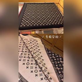 【Два сезона в одном! Двусторонняя шерстяная шарф из шелка средней