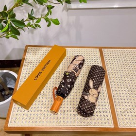 LOUIS VUITTON (Луи Виттон) Очень популярный плюшевый кролик. Идеа