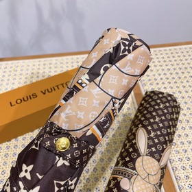 LOUIS VUITTON (Луи Виттон) Очень популярный плюшевый кролик. Идеа
