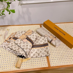 LOUIS VUITTON (Луи Виттон) Очень популярный плюшевый кролик. Идеа