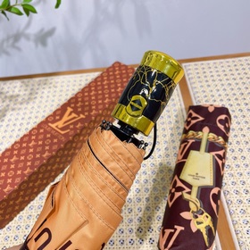 Louis Vuitton Новинка от Louis Vuitton. Летняя новинка в магазина