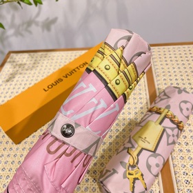 Louis Vuitton Новинка от Louis Vuitton. Летняя новинка в магазина