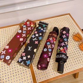 Louis Vuitton Новинка летнего сезона в фирменном магазине. Полнос