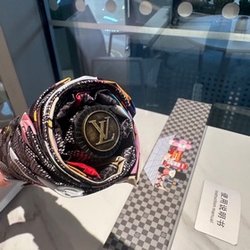LOUIS VUITTON (Луи Виттон) LV Новая модель трехсекционного автома