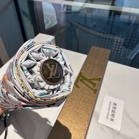 LOUIS VUITTON (Луи Виттон) LV Новая модель трехсекционного автома
