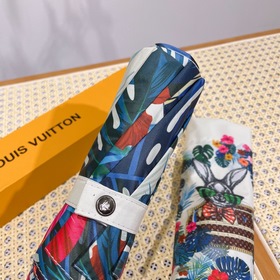 LOUIS VUITTON (Луи Виттон) Очень популярный плюшевый кролик. Идеа