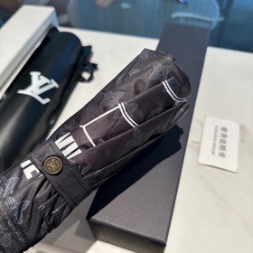 LOUIS VUITTON (Луи Виттон) LV Новая модель трехсекционного автома