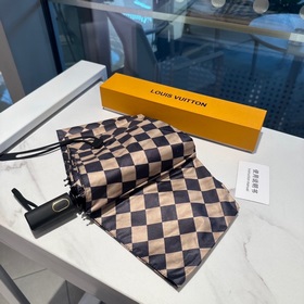 LOUIS VUITTON (Луи Виттон) LV Новый трехсекционный автоматический