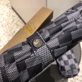 LOUIS VUITTON (Луи Виттон) LV Новая модель трехсекционного автома
