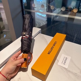 LOUIS VUITTON (Луи Виттон) LV Новая модель трехсекционного автома