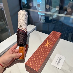 LOUIS VUITTON (Луи Виттон) LV Новая модель трехсекционного автома