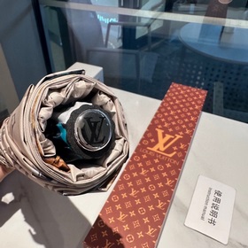 LOUIS VUITTON (Луи Виттон) LV Новая модель трехсекционного автома