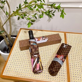 Louis Vuitton Новинка летнего сезона в фирменном магазине. Полнос
