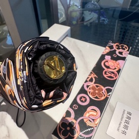 LOUIS VUITTON (Луи Виттен) LV Новая модель трехсекционного автома